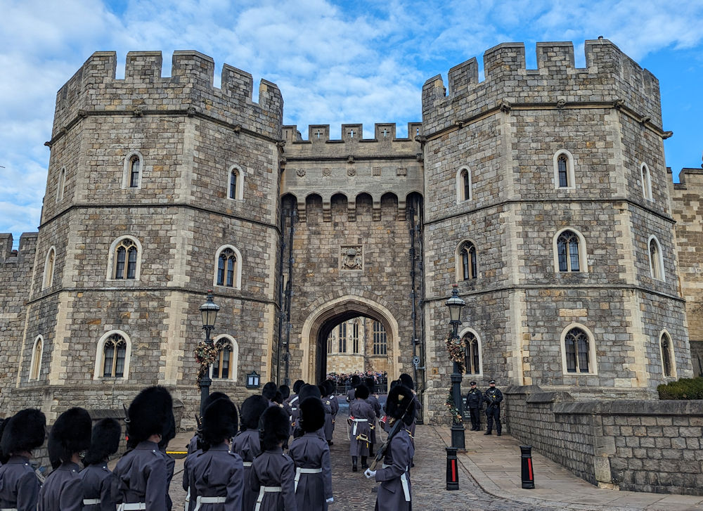 Henry VIII Gate, Windsor Castle and Guards